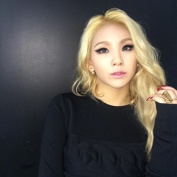 follow_meng_9's profile picture. @MENTAREUNBUNGOE