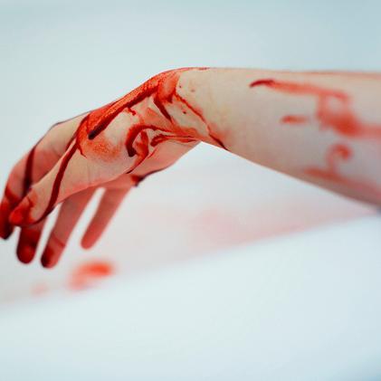 xunaimbecilmasx's profile picture. 16 |estoy muerta en vida| lesbiana y suicida.