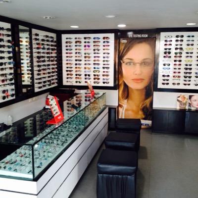optic world is the one of the leading spectacles providers and is in the business of optical industry since 1950.