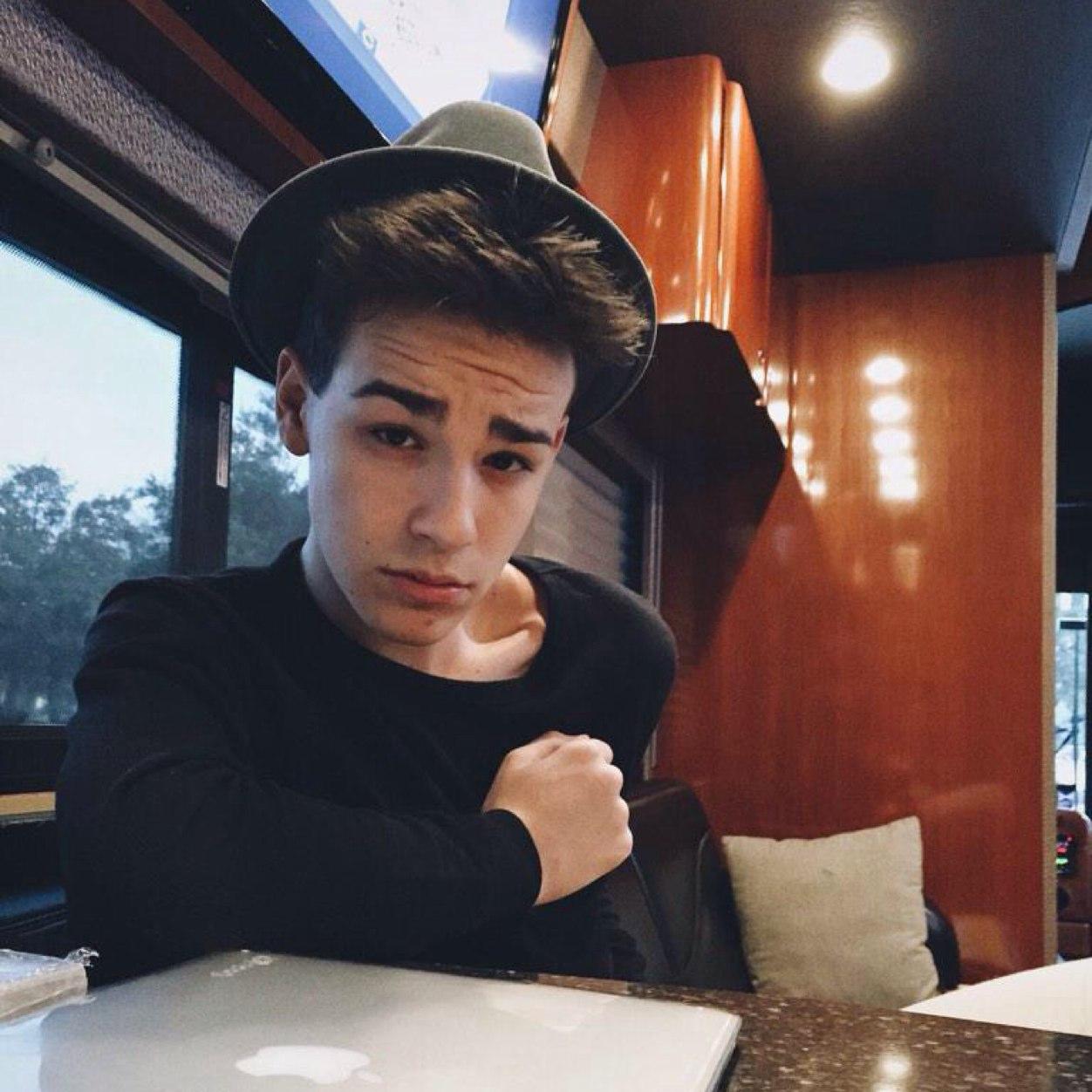 Hi, beautiful people. We write imagines about hot boys with nice personalities. They always make us smile when the world breaks us down.
