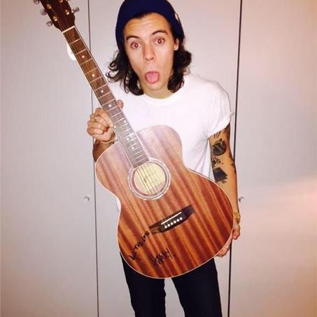 sunrise2113's profile picture. #OneDirection #School #EdSheeran #Troy #SKINS  #Misfits #ChrisBrown #Eminem #MondaySuck #BTR #LilWayne 21.02 FUCK ME SCHOOL SUCKS