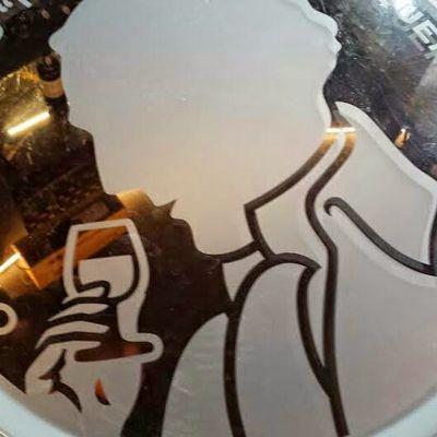 nolleke's profile picture. *