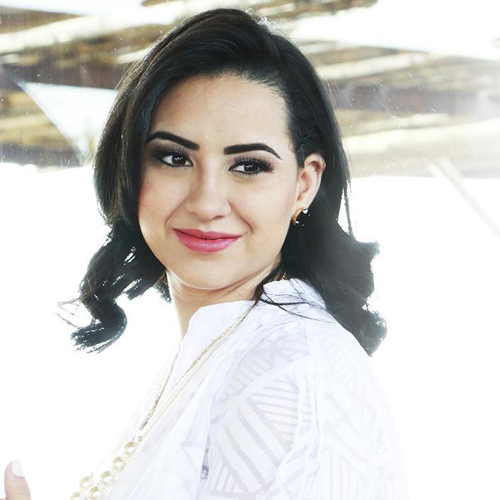 Esposa, mãe, cantora, pastora, líder do Ministério Aplausos ao Rei, compositora e colunista.
Contatos: (31) 9777-4141/9492-3992/8849-5948
http://t.co/A1RZ5SG0