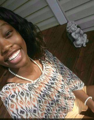 Alexis Boyd
God first | Junior c/o 2016 | Finally 16 ✌️| SC| 12-10-14