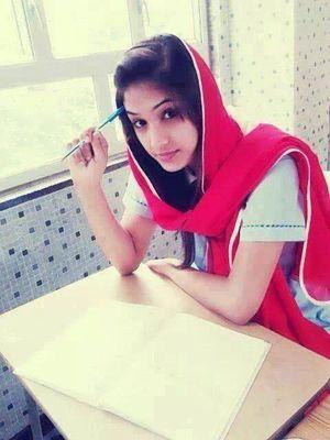 अजनबी तो हम जमाने के लिए हैं...
तुमसे तो हम शायरियों में मुलाकात कर लेते हैं...!!