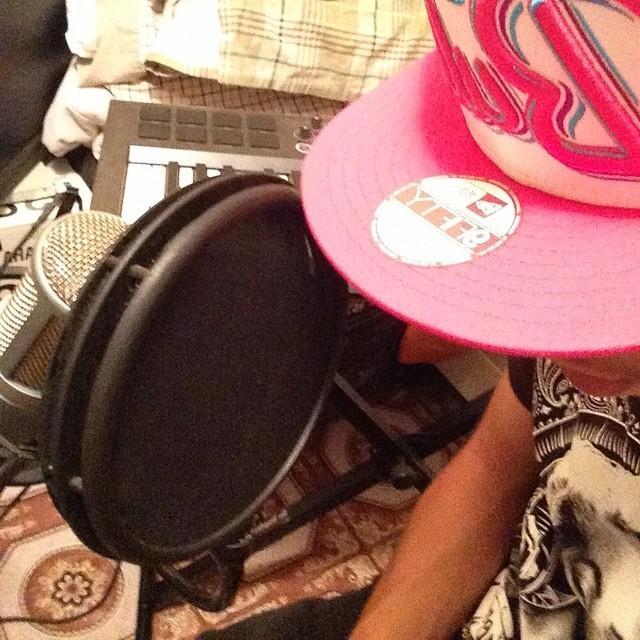 29 CT. Leo🦁♌️ Boriqua🇵🇷 IG|@Emazzin_Grace SC:Emazzin_Grace #W🔥RM™ #MusicIsLife🎶