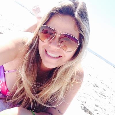 Na vida você é livre pra fazer o que faz Mas não se esqueça que tem coisas Que não dá para voltar atrás (Chimarruts)
