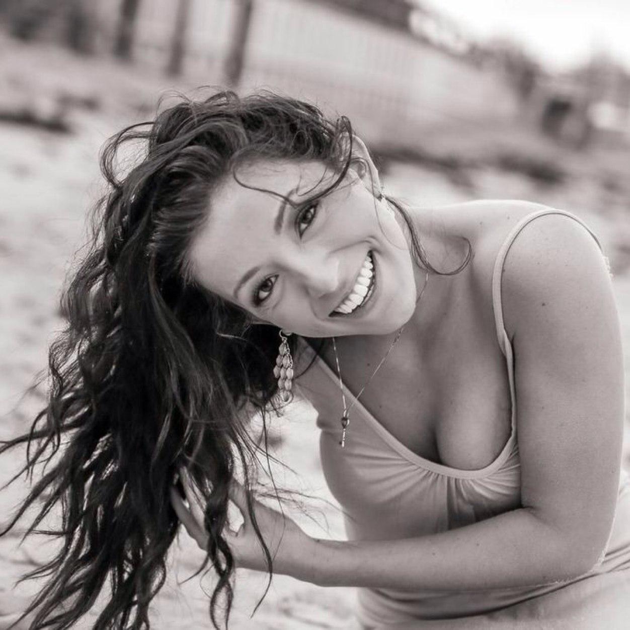 SarahSewald's profile picture. 