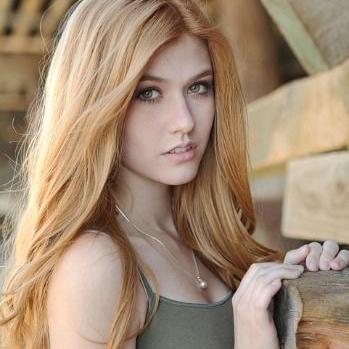 AnnieCresta_RSB's profile picture. Crazy in love...  ||Winner of 70th Hungers Games||