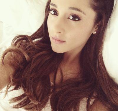 IT'S A FREE FOLLOW, DON'T FOLLOW ME! FOLLOW ➡ @ArianatorAriGra ⬅ OR I UNFOLLOW YOU❕