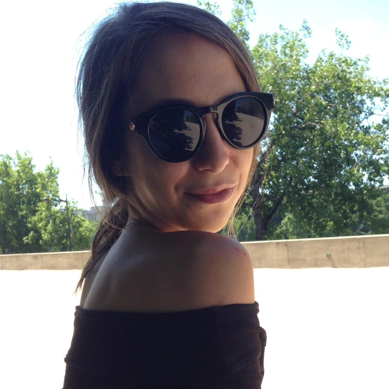 laurapaloub's profile picture. 