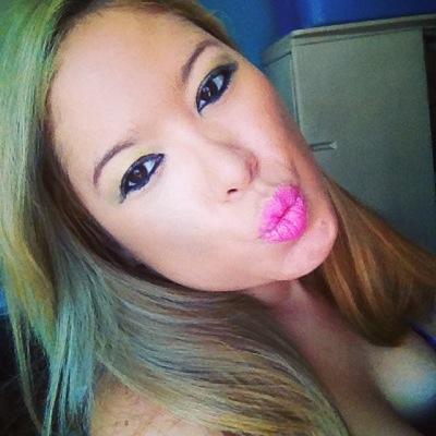 Locutora Comercial - Productora de Radio y TV - Diseñadora de Accesorios - BookTuber - youtuber