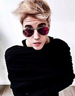 follow me @Justin Bieber