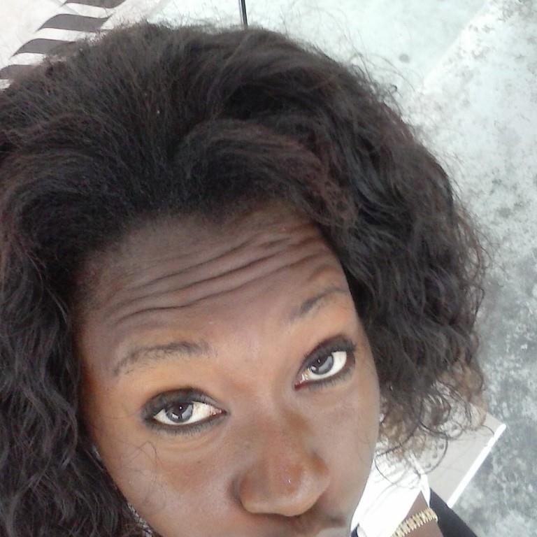 Isa_preta's profile picture. 