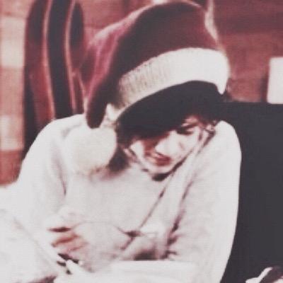 please follow @lourrysocean you will be followed back