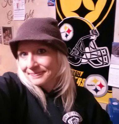 I ♡ Norman Reedus, TWD, Boondock Saints, The Pittsburgh Steelers and The Indianapolis Colts.  I love metal music, fast cars, tattoos & Norman Reedus♡♡