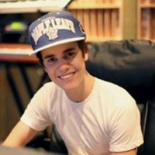 riprauhl's profile picture. here for justin, not for drama.