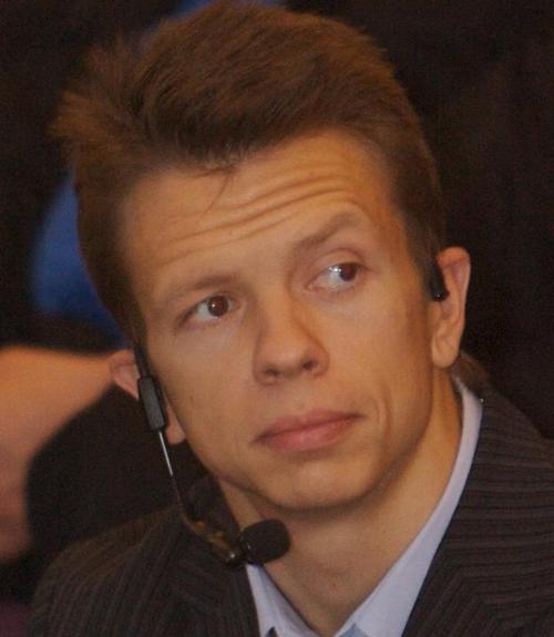 Latvietis. Graduate of @SSE_Riga. Trained in finance and strategy, working at their intersection with communication. Polyglot. Frequent traveller.