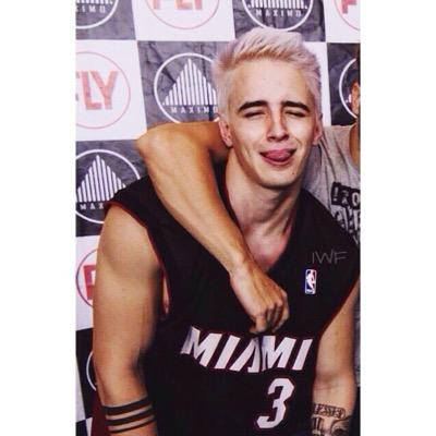 apaixonadapofly's profile picture. 21.09.13 ❤️ 18.05.14 ❤ 04.10.14 ❤ 13.12.14❤️️ 3/3