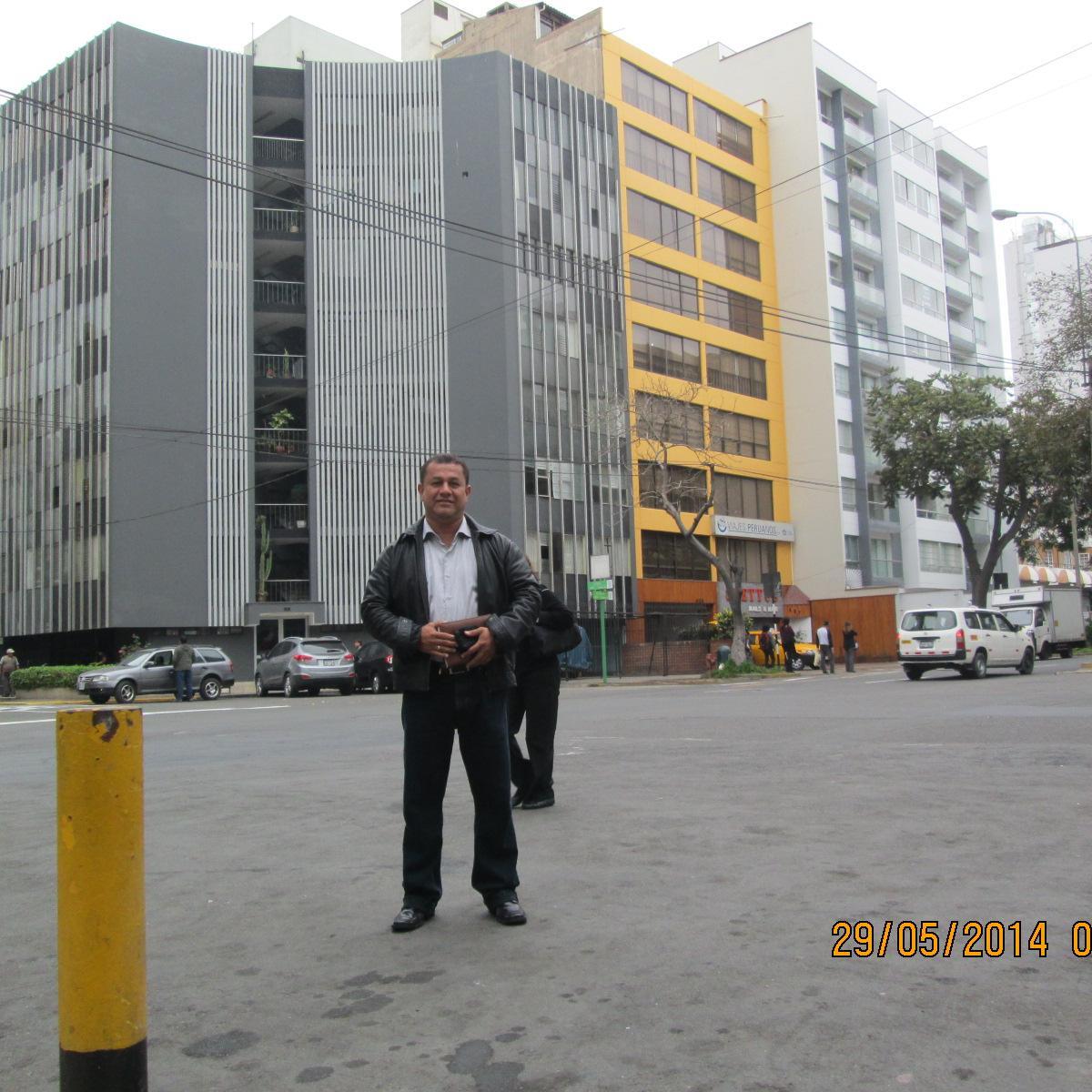 Ingeniero Forestal, Consultor Especialista en Flora y Fauna. Soy Casado.