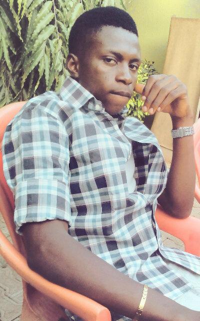 A cool, smart dude who believes am married to my own opinion and tots, so giving a f*ck abt urs myt b termed ADULTERY...FOLOW ME AND MENTION ME FOR AN FF BACK