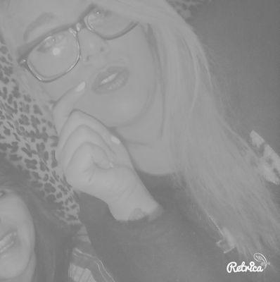 Una rubia con clase ♡ ♡
Que le revienten a WARRA ✝
Soy como soy a quien no le guste ya sabe ∞