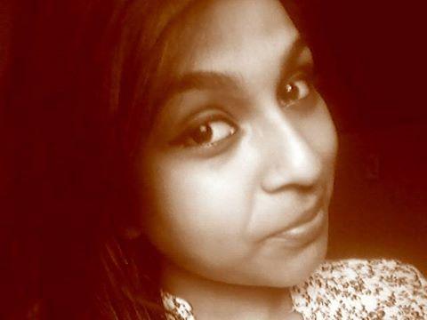 I follow back ☺ Soccer tho';) FooD :D  #GunnersFan #PLL  #TVD ★ #Bale ♥♥ ♥#HarryPotter #TFIOS♥ #EDM :p #FreakishlyAwesomE★★ short, fun, friendlY ☺