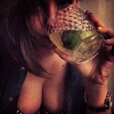 lolimdrunk's profile picture. xylophone extraordinaire, penis joke aficionado