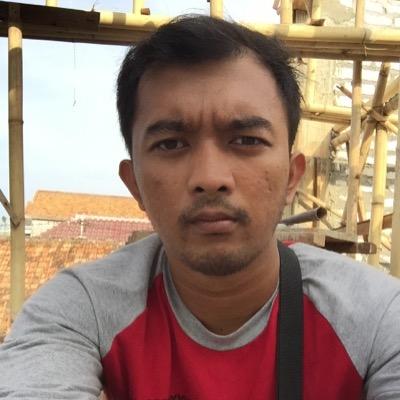 hidup seadanya, adanya hidup harus ada, dan dan hidup seadanya akan berada.. :)