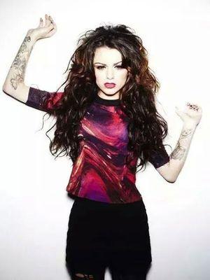 21•Londre, Reino Unido•Cantante~Compositora~Rapera•Syco Epic•