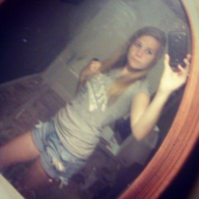 b682a7c81e9b434's profile picture. 