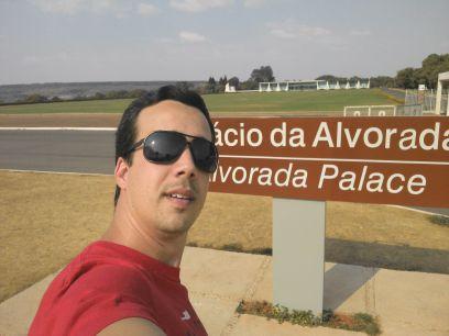 Carioca, Apaixonado por marketing, louco por internet e viciado em novas tecnologias.