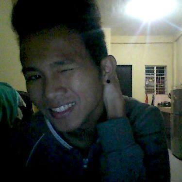 BHS Student | October 2, 1997 | 17 Years Old | Tall | CHINITO | Cute | Kind | SIMPLE :)