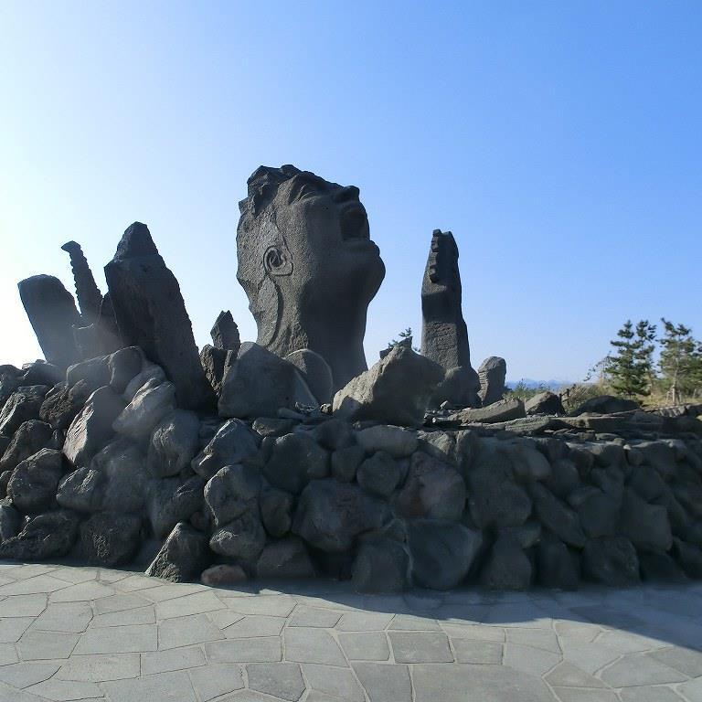 ４０代に入りめっきり髪の毛が薄くなってたので薄毛対策をしています
腰痛肩こりなど体の不調も出てきました
趣味は食べ歩きで各種グルメ、ラーメン巡りも大好きです