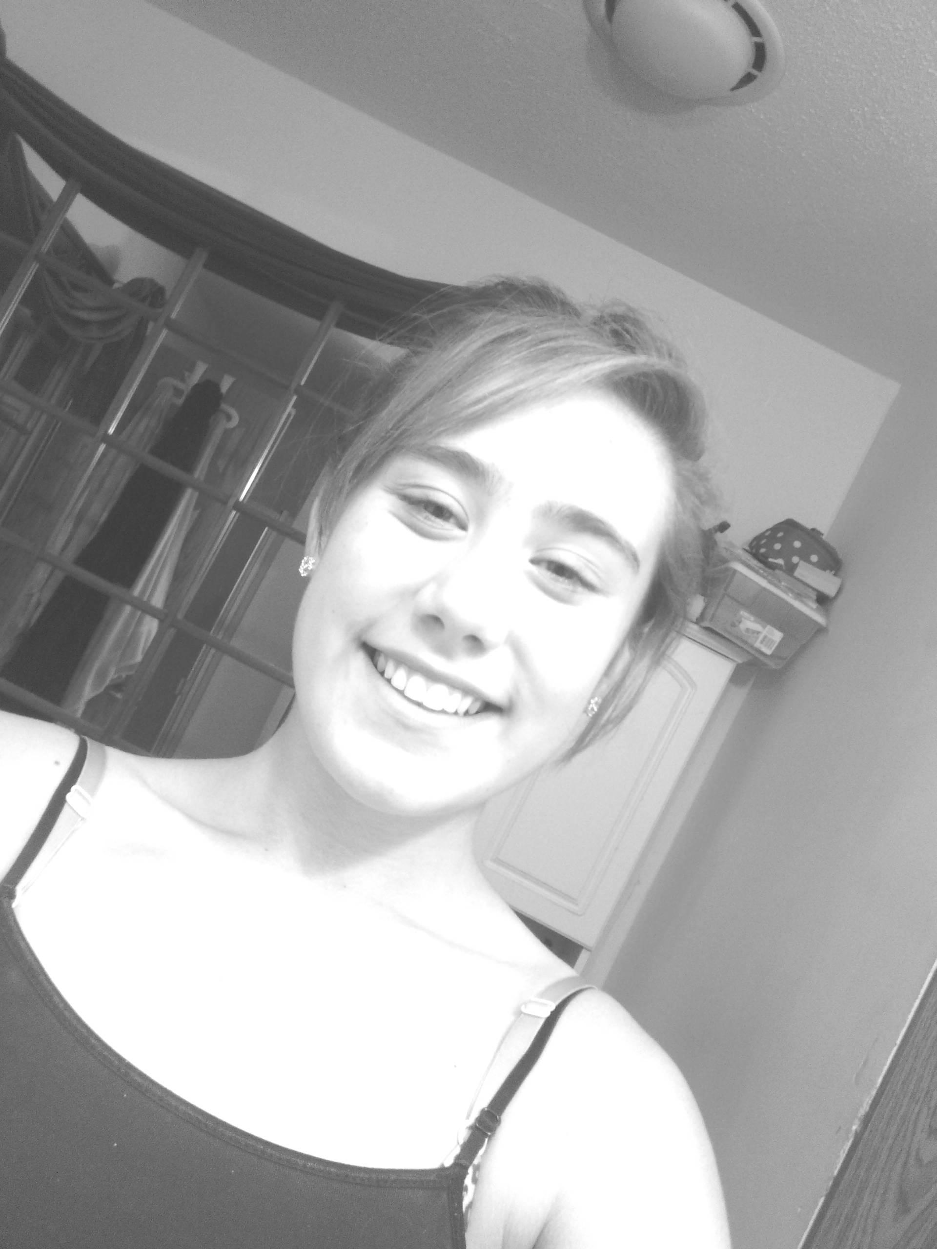 freshman at DHS, varsity cheerleader! from Jackson Mi. single