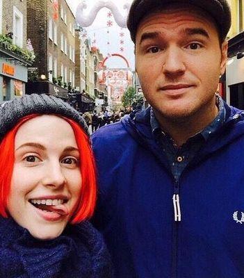 OmMylolly's profile picture. Go follow @ghost_insilence , thanks!✌ ️