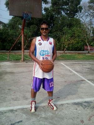 @RizalFalconi12 Father's; basketball player at ABFI Perbanas Jakarta n Garuda Kukar Bandung, Indonesia