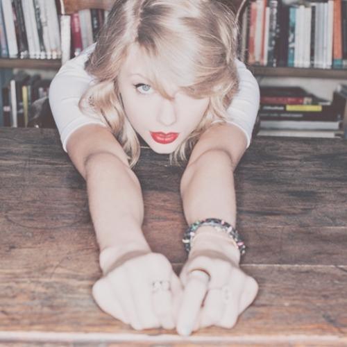 1989ftswifts's profile picture. Cherry lips, crystal skies