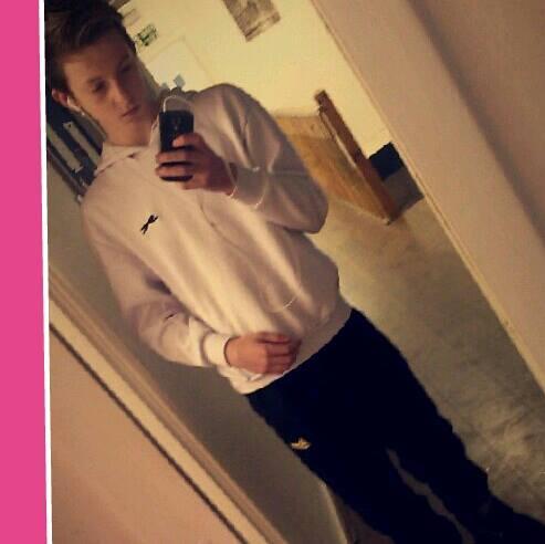 brandanconroy08's profile picture. - dancing - gamer - football - lifeee