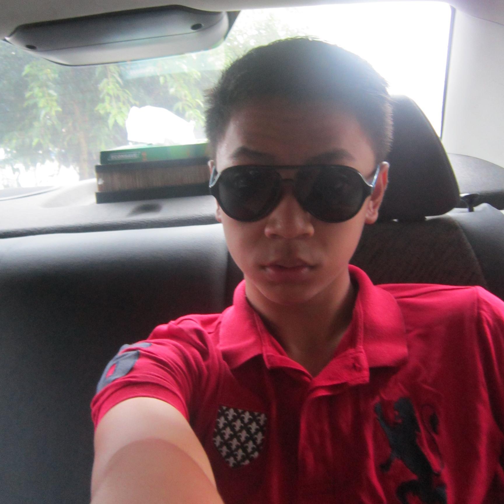 Imranloyz's profile picture. impianku telah tercapai jugak akhirnya (actor)