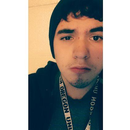 Acervantes95's profile picture. 19  WOU '18 Biology Major insta: a_cervantes95 snap: acervantes95