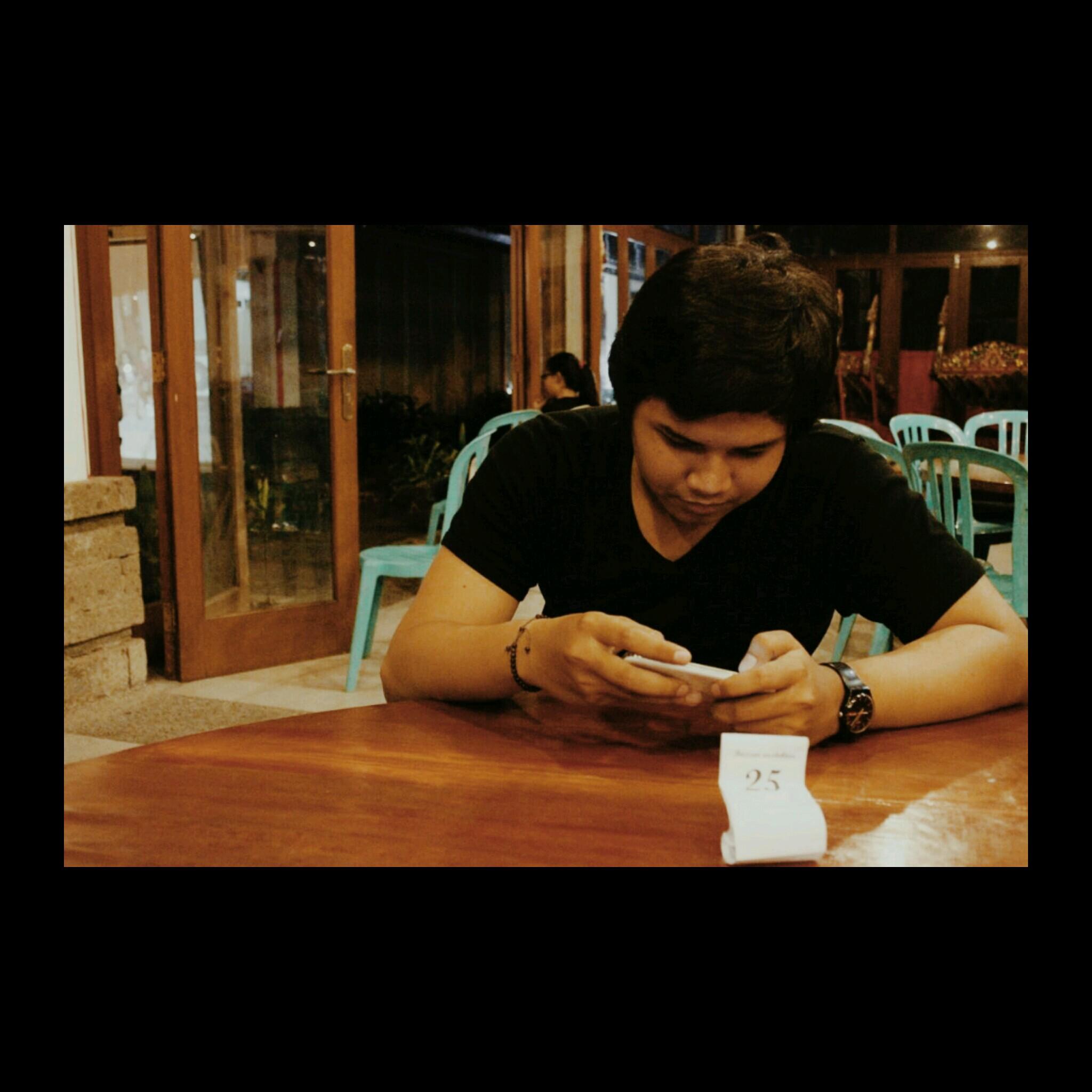 rioaditya911's profile picture. 