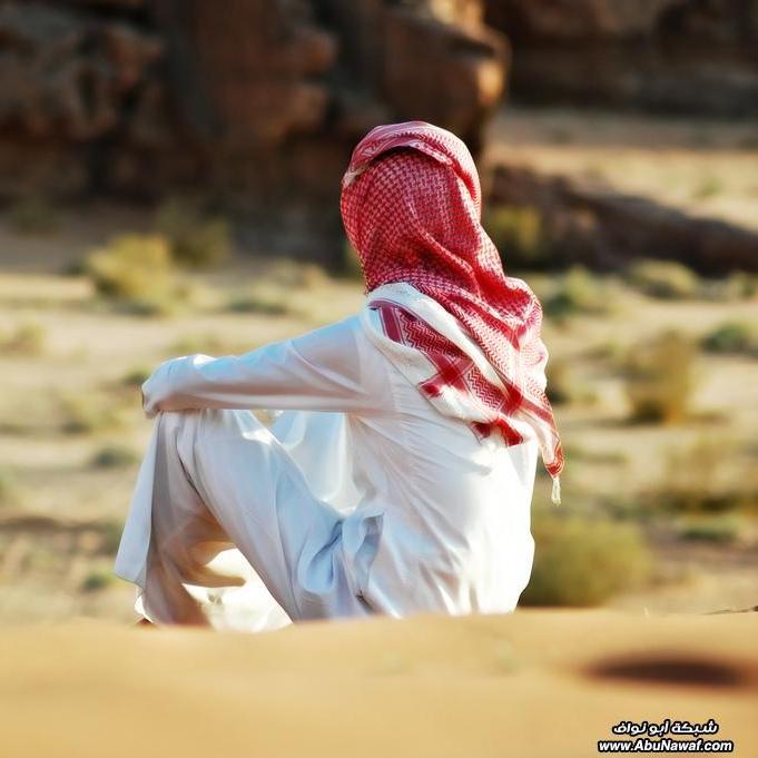 يـا اهـل النفـود الـلـي شمـالـي زروديبالله ماشـفـتـوا مـــع الـلـغـف مـظـهــور
مـظـهــور بــــدوٍ قـاطـعـيــن الـنــفــوديصـوب الشمـال بوجهـة الجـدي وحــدور