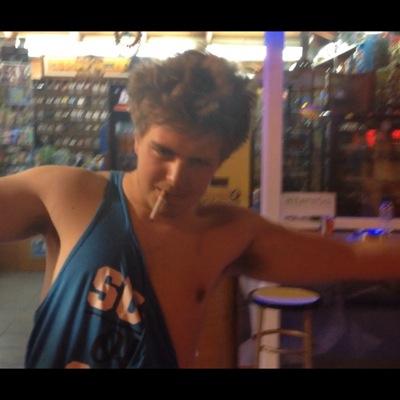 BarePeas's profile picture. 