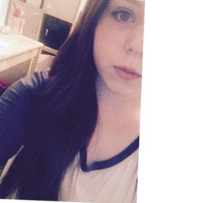 Lillysummers22's profile picture. i like music.