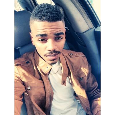 Instagram: _moodze