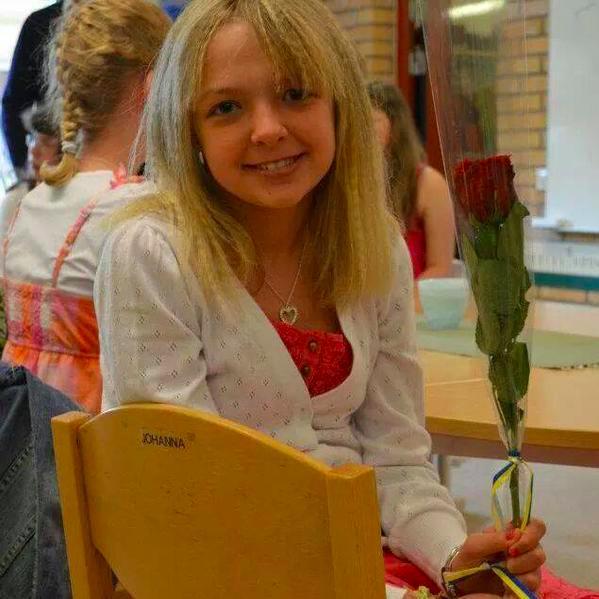 jag tycker om min  pojkvän Stefan  jag tycker om   min bästa vän Isabell hon är så  snäll och  fin jag är ett förhållande  med Stefan  ask.Fm carlsson716195