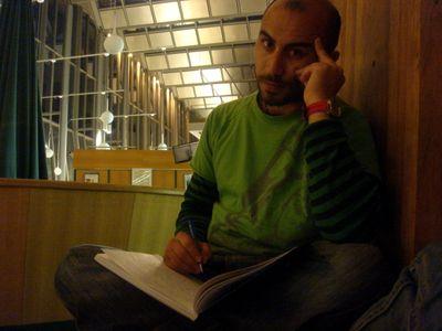 MRZARU's profile picture. Ayer en el monte. Ahora profe. Mañana no lo sé.