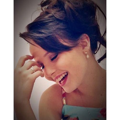 Eu era normal até conhecer a @larimanoela