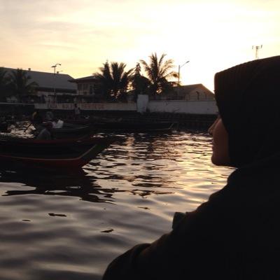 Random, moody, sometimes cloudy sometimes shiny brightly. *cuaca kali ah..